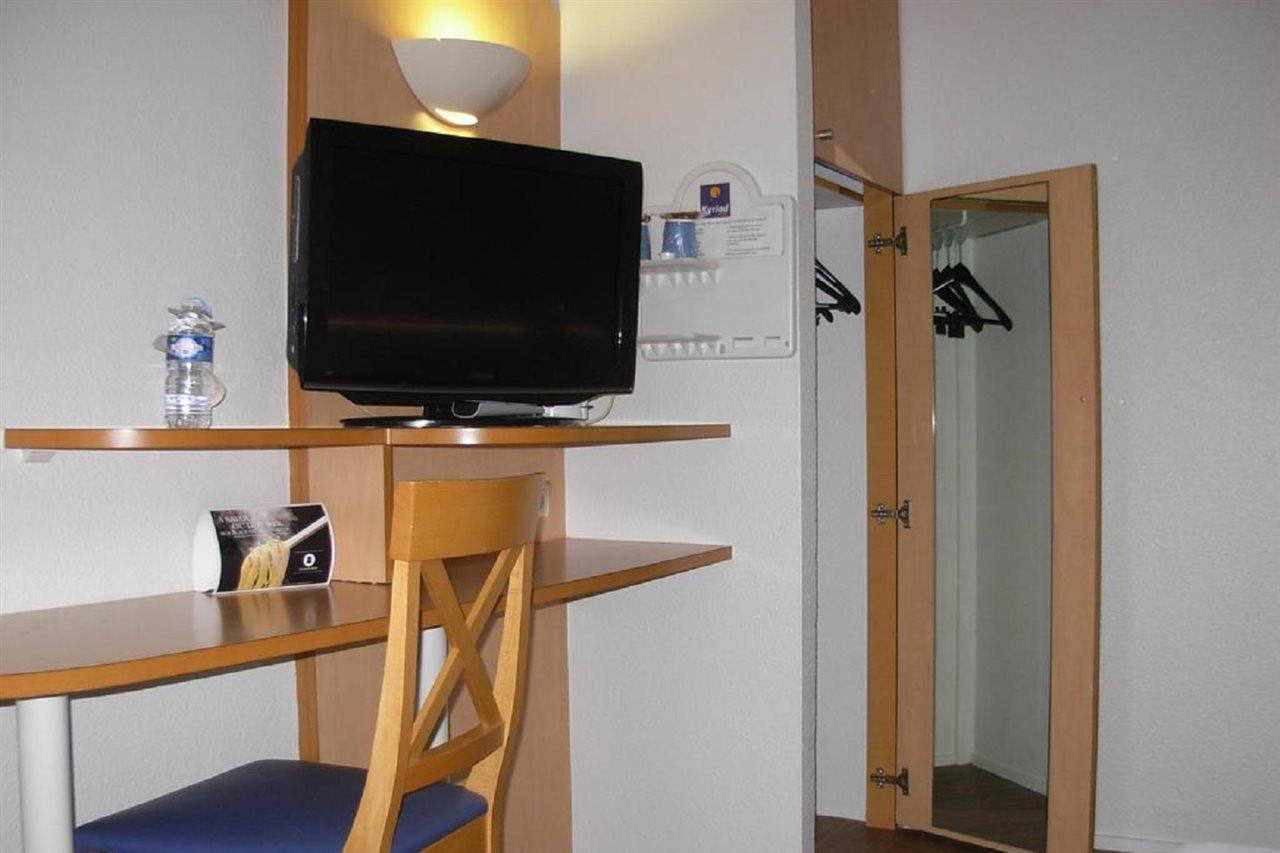 Hotel Inn Grenoble Eybens Parc Des Expositions Ex Kyriad ภายนอก รูปภาพ