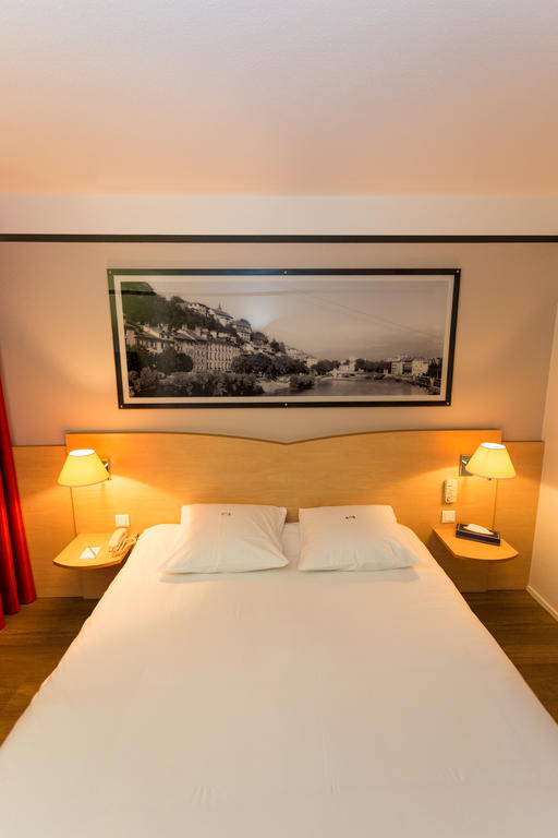 Hotel Inn Grenoble Eybens Parc Des Expositions Ex Kyriad ภายนอก รูปภาพ