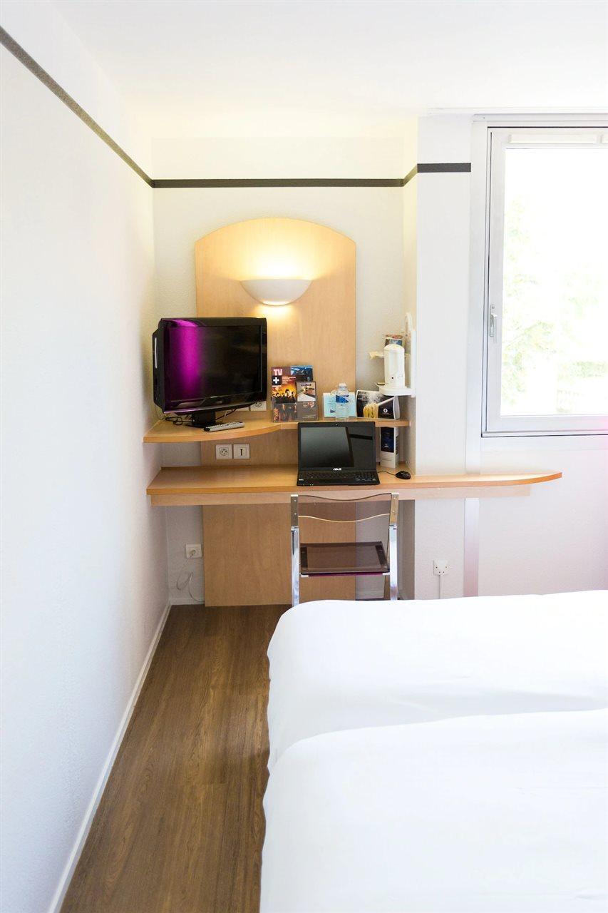 Hotel Inn Grenoble Eybens Parc Des Expositions Ex Kyriad ภายนอก รูปภาพ