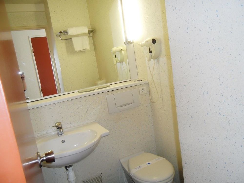 Hotel Inn Grenoble Eybens Parc Des Expositions Ex Kyriad ห้อง รูปภาพ
