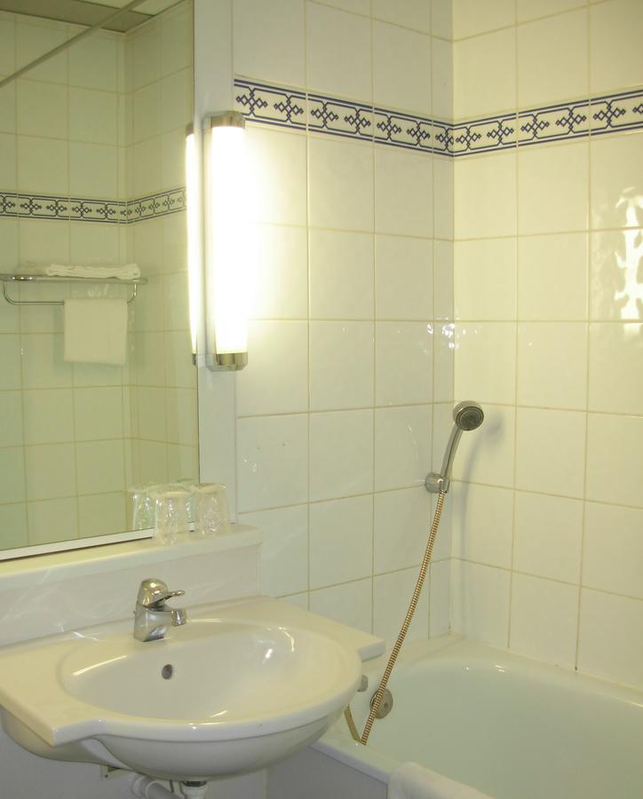 Hotel Inn Grenoble Eybens Parc Des Expositions Ex Kyriad ภายนอก รูปภาพ